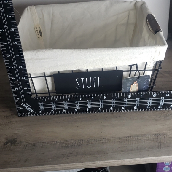 Rae Dunn Lined Basket - Picture 4 of 6